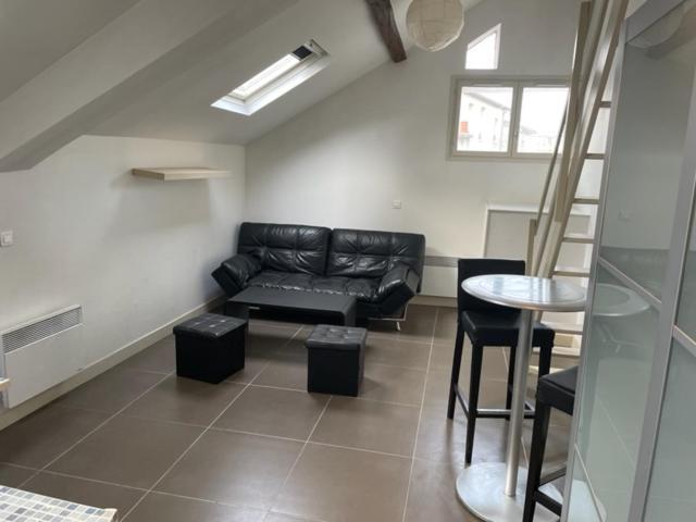 Appartements Sympas Et Confortables Proche De Paris Nanterre Exteriör bild
